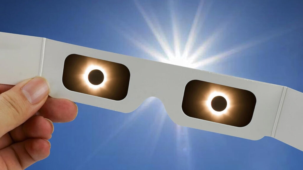 How to make eclipse glasses with toilet paper rolls