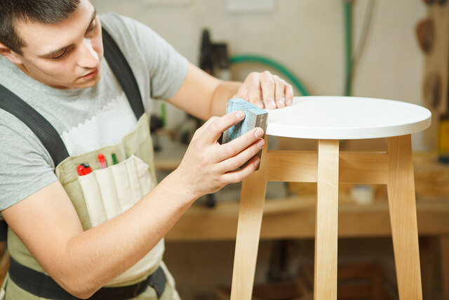 How to use sandpaper on wood