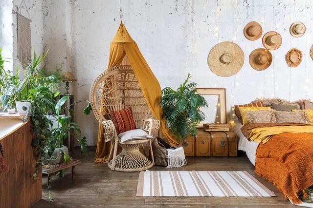 Bohemian style interior design characteristics