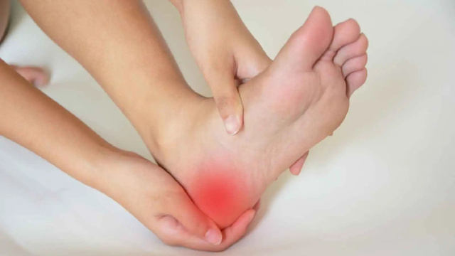 Sudden heel pain without injury